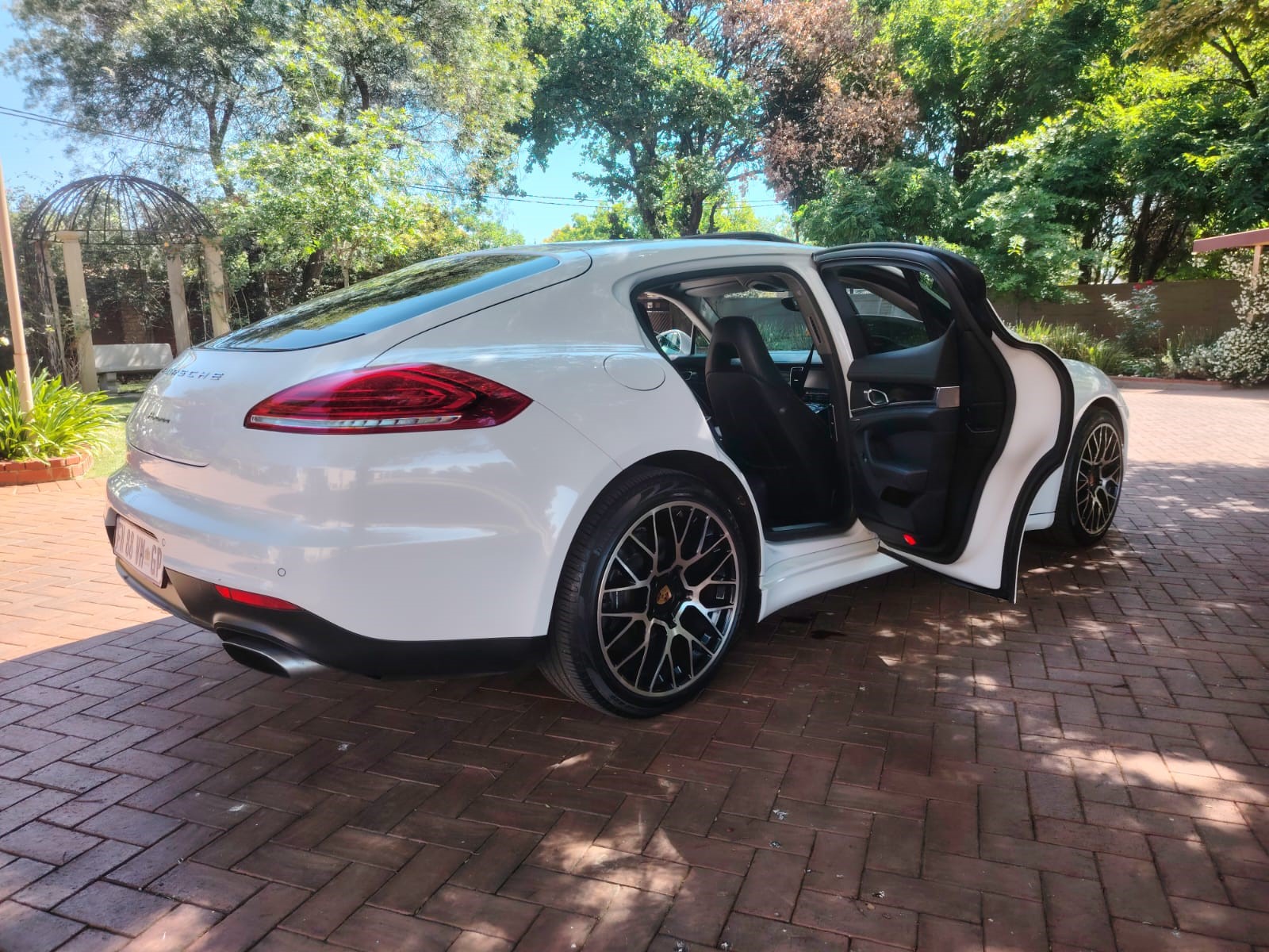 Porsche Panamera View 2